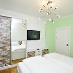 Chaika Apartamento *